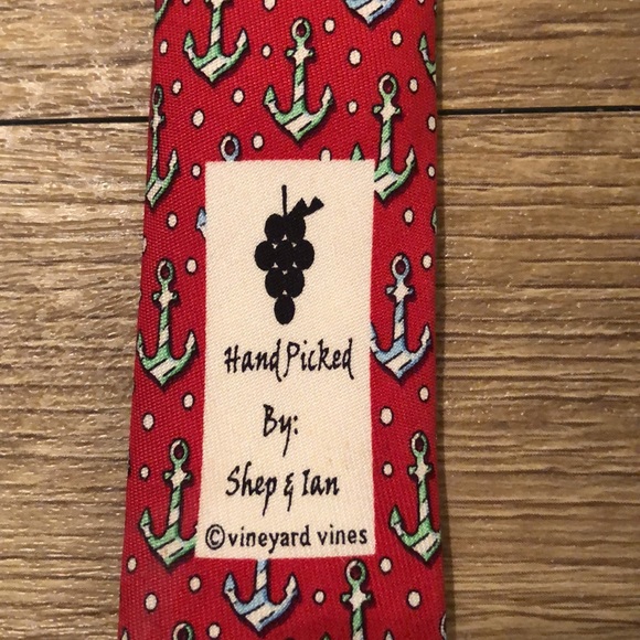 Vineyard Vines Tie / Anchors - Picture 10 of 10